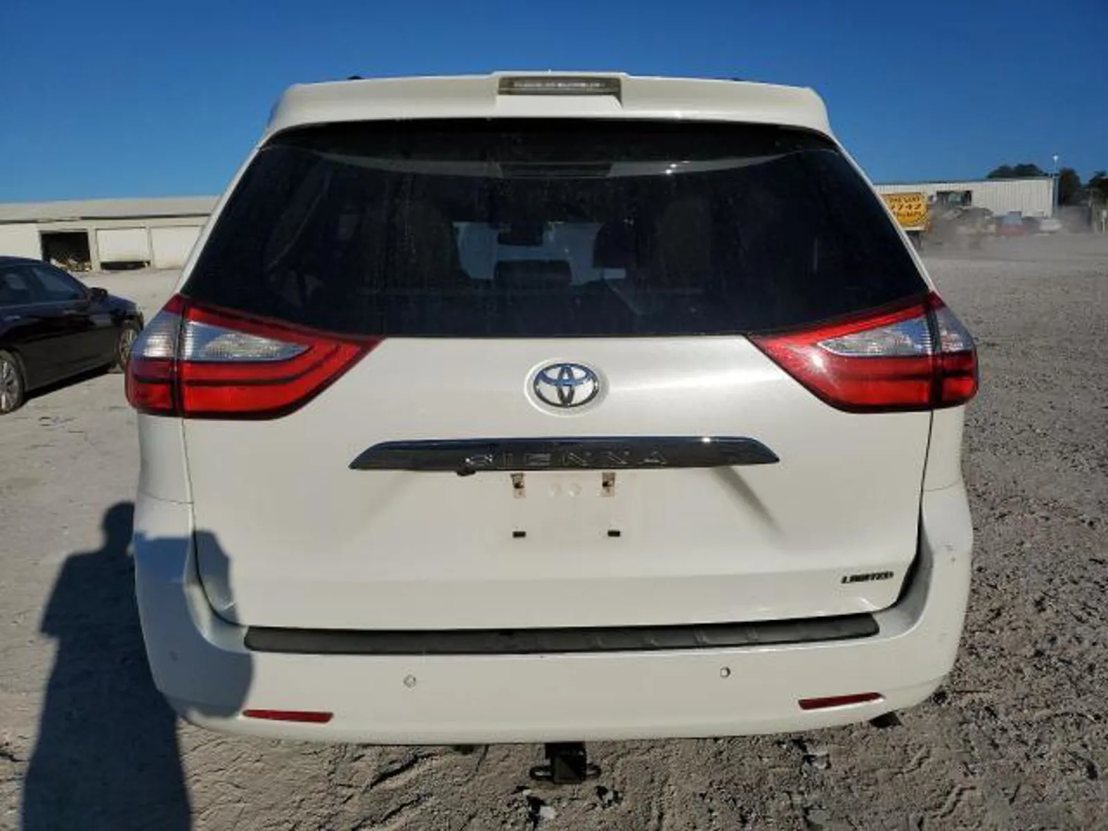 TOYOTA SIENNA LIMITED 3.5L FWD