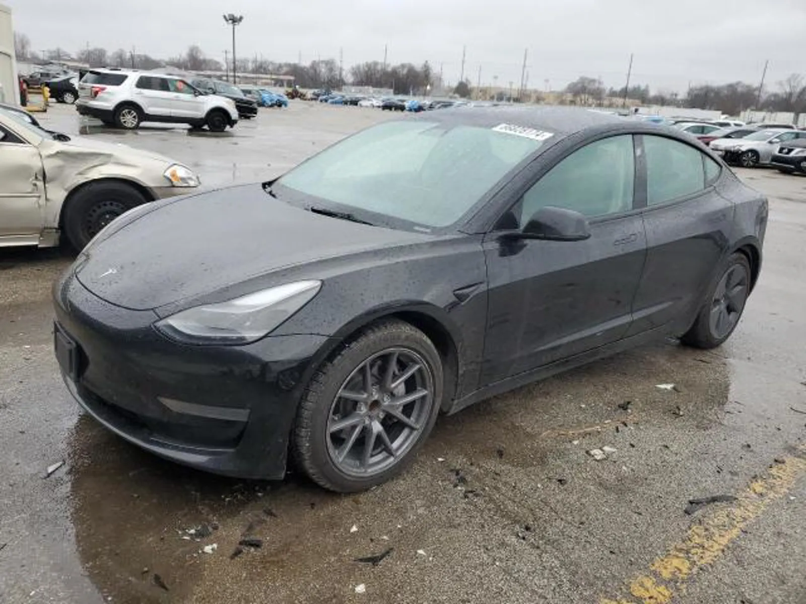 TESLA MODEL 3