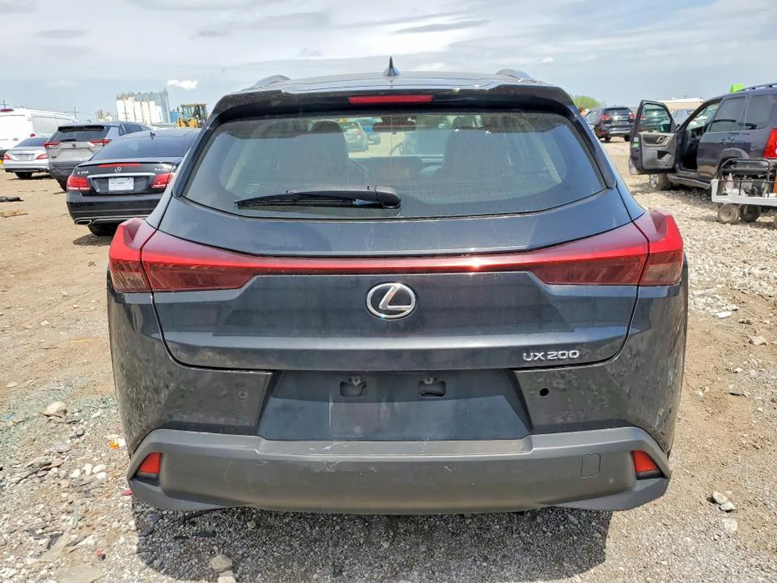 LEXUS UX 200 BASE 2.0L FWD